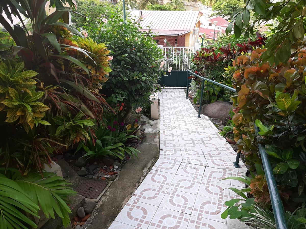 Appartement Les Hibiscus à L'Anse Noire Extérieur photo